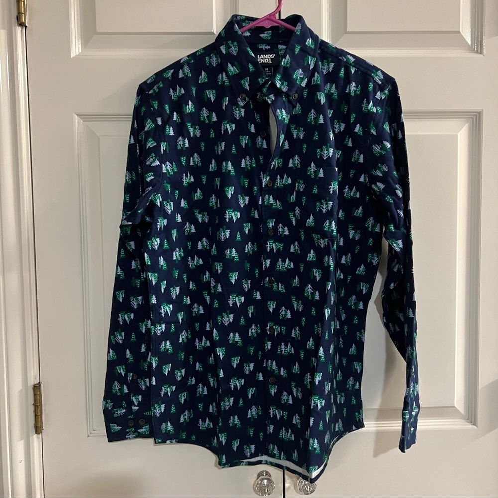 Lands’ End NWOT button down M long sleeve blue flannel winter Christmas tree